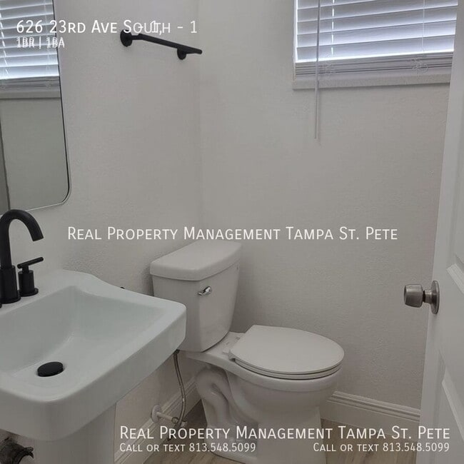 Building Photo - 626 23rd Ave S