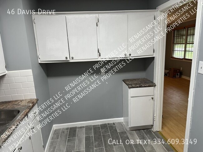 Building Photo - 46 Davis Dr