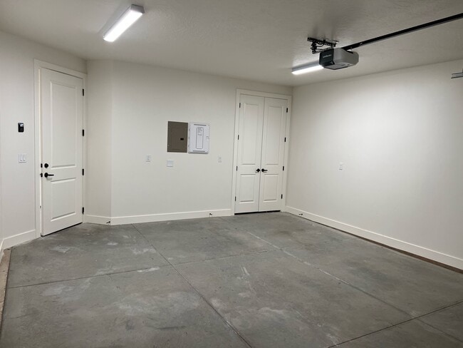 Building Photo - 277 S 1930 W