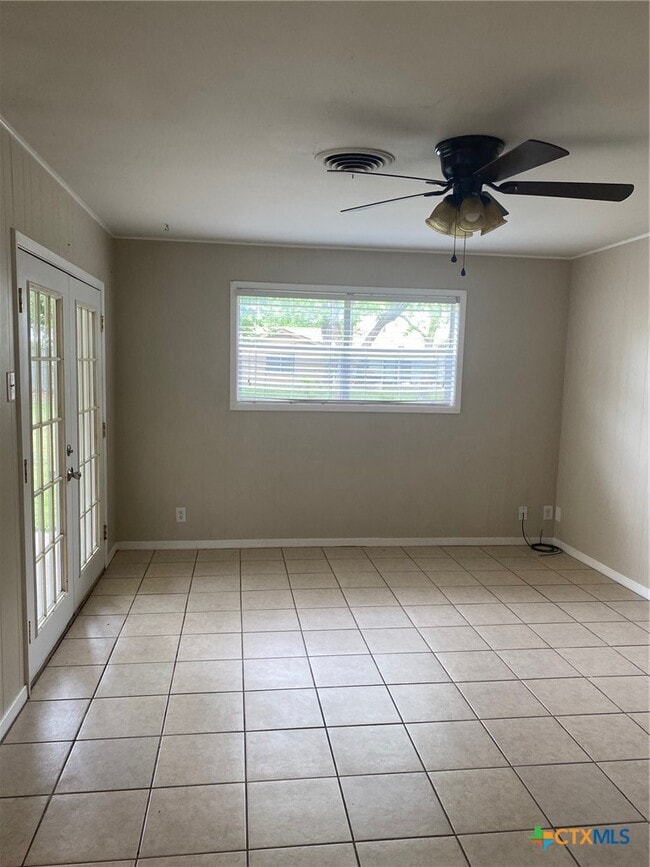 Building Photo - 3801 Lancelot Ln