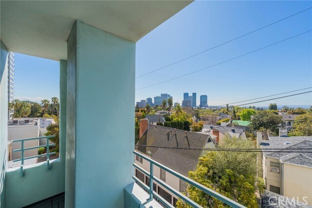 Building Photo - 10336 Wilshire Blvd