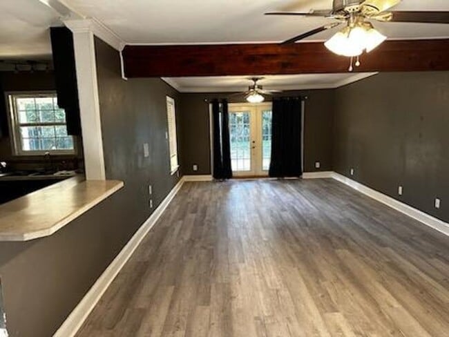 Building Photo - 2625 E Cavett Dr