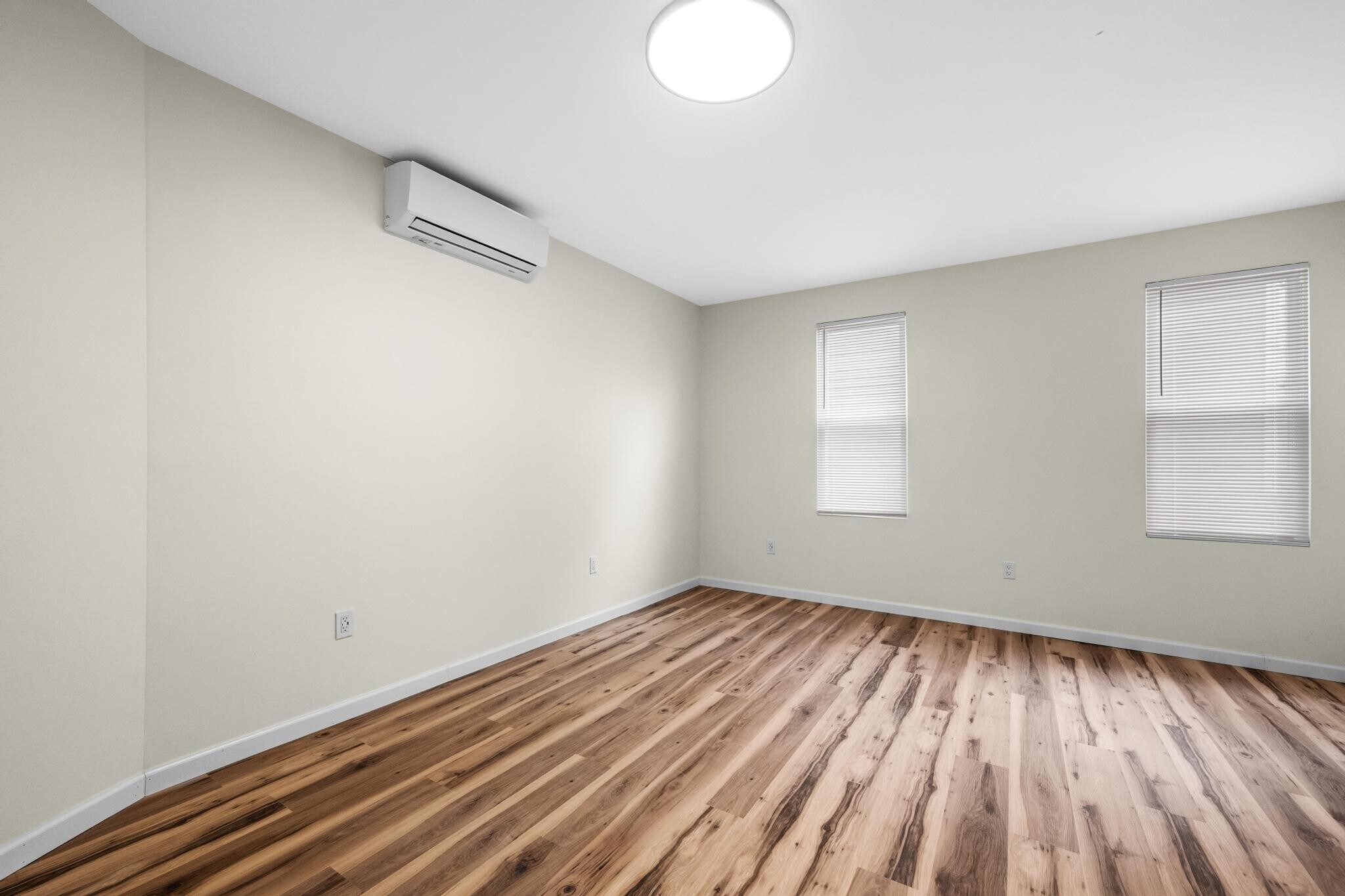 Building Photo - 346 Bennett St