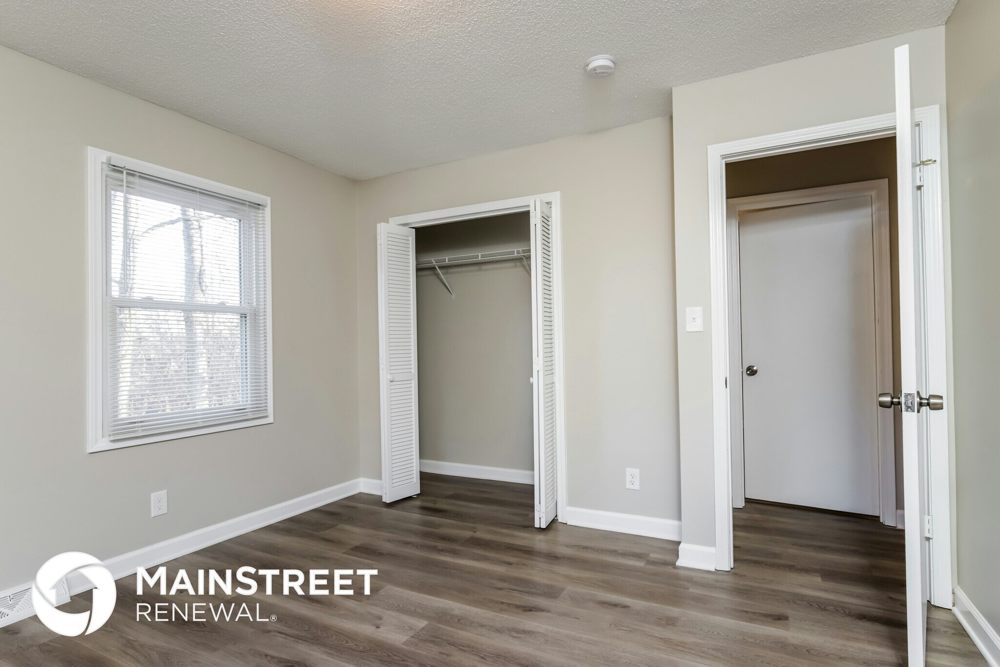 Building Photo - 258 Shallowbrook Dr