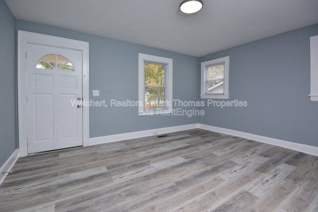 Building Photo - 216 N Guthrie Ave
