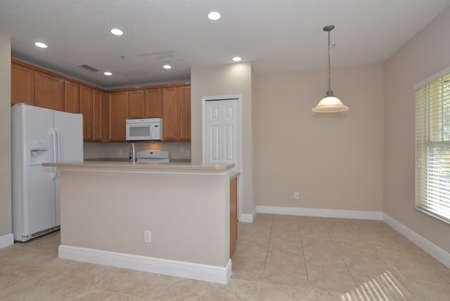 Building Photo - 5460 Caramella Dr