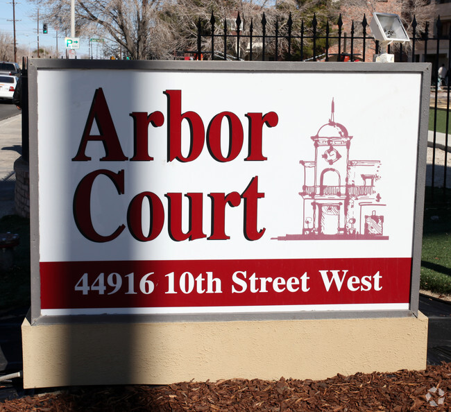 Building Photo - Arbor Court II