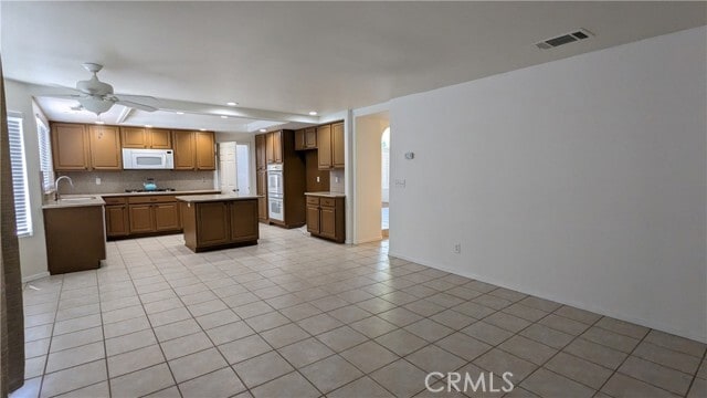 Building Photo - 40342 Corte Campeon