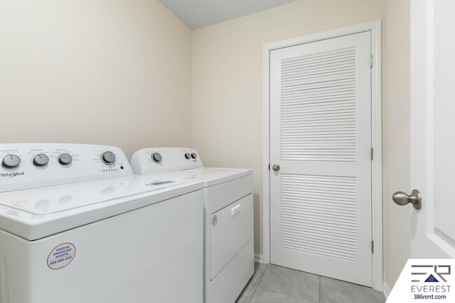 Building Photo - 152 Redbud Rd