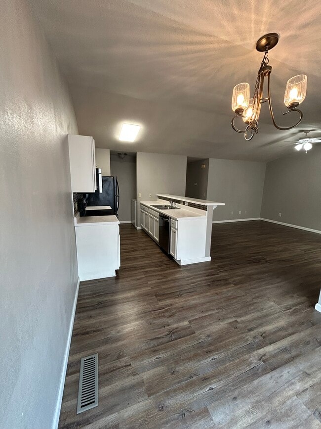 Building Photo - 135 Rocky Reef Cir