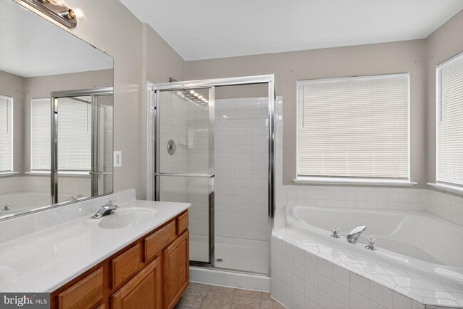 Building Photo - 8611 Ellesmere Way