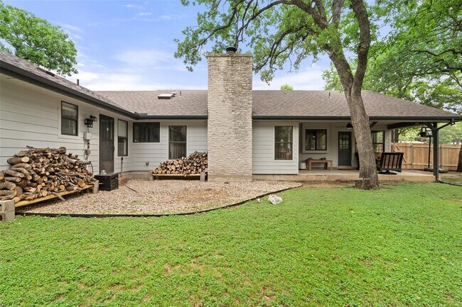 Building Photo - 3701 Indian Point Dr