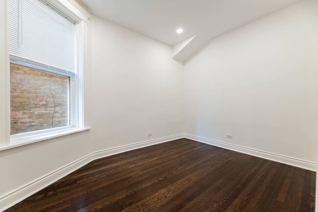 Building Photo - 1511 W Garfield Blvd