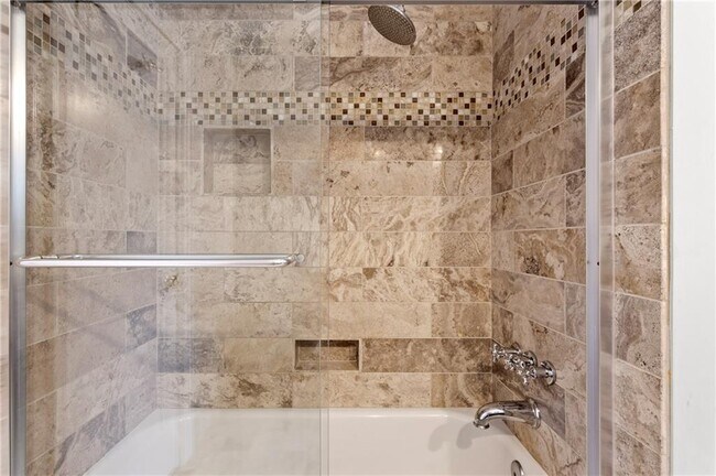 Building Photo - 685 E Morningside Dr NE