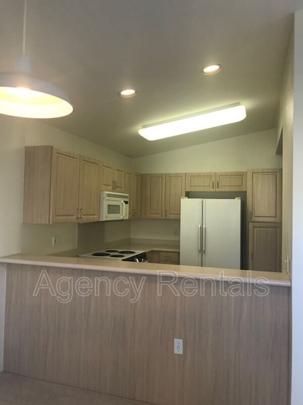 Building Photo - 92-1465 Aliinui Dr