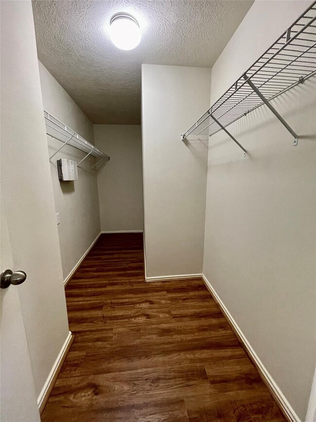 Building Photo - 7126 Durango Creek Ln