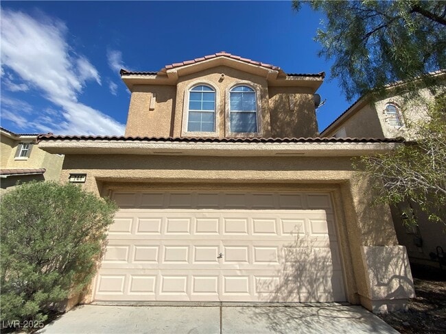 Building Photo - 744 Blue Barrel St