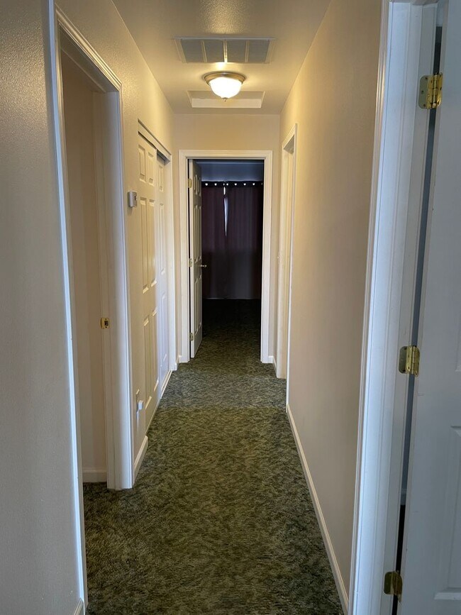 Building Photo - In The Country But Near Town!! With A Shop!!