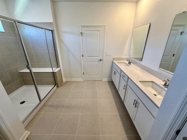 Building Photo - 5656 Lemon Grass St