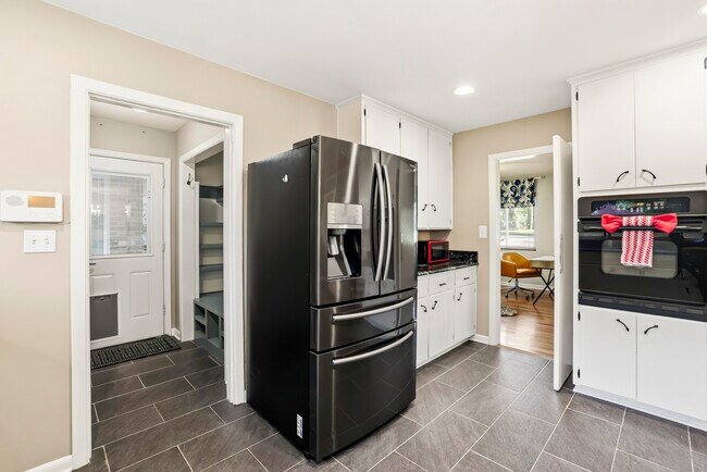 Building Photo - 1312 Dillard St