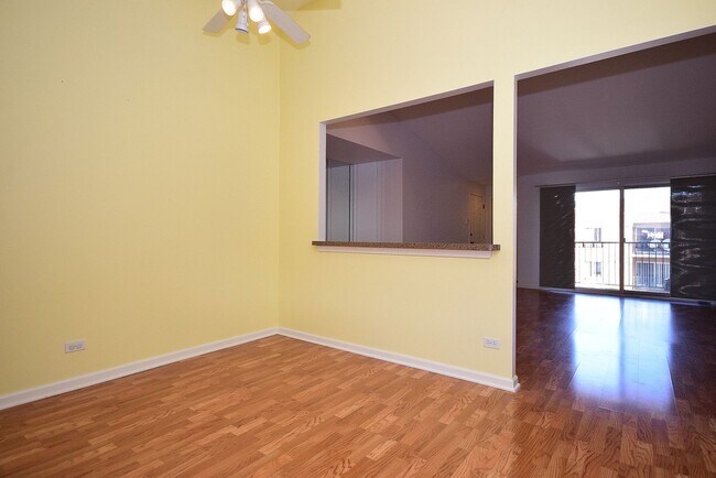 Building Photo - 5351 N East River Rd