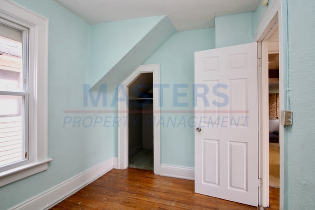 Building Photo - 2563 Foraker Ave