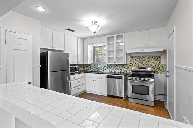 Building Photo - 7808 Watson St