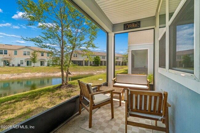 Building Photo - 49 Pasadena Dr