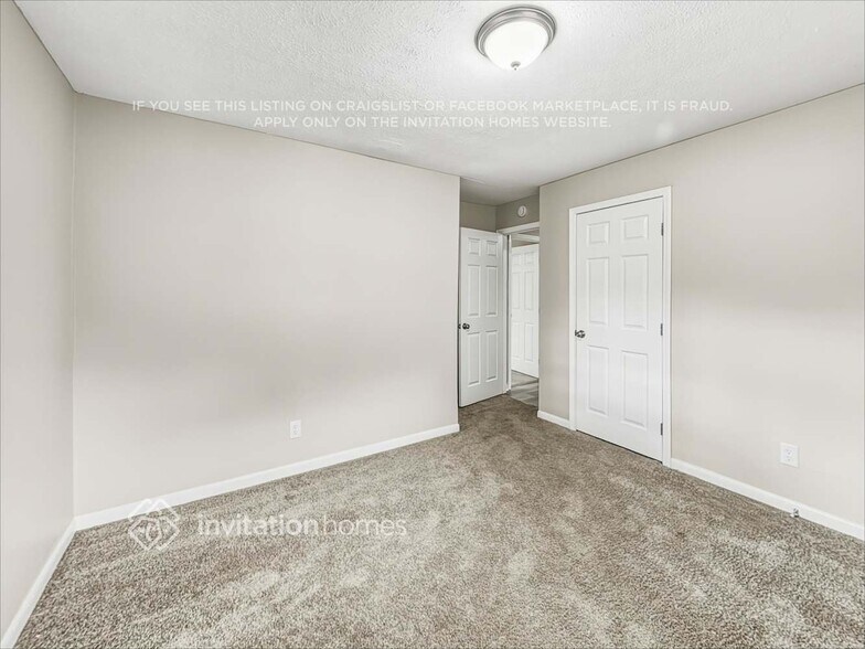 Building Photo - 2652 Williamsburg Dr