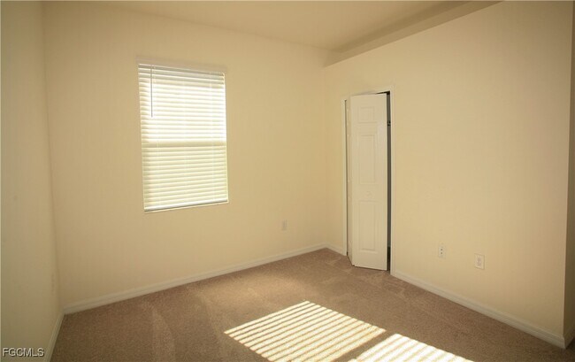 Building Photo - 4159 Bisque Ln