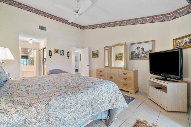 Building Photo - 7922 Sandy Pointe Dr