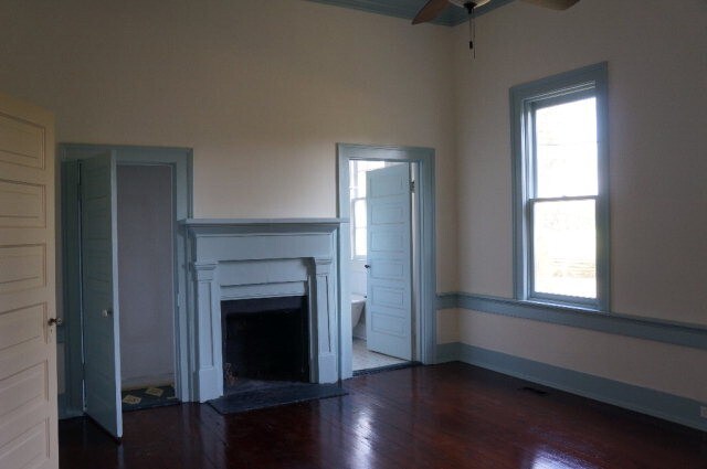 Building Photo - 180 Mayes St