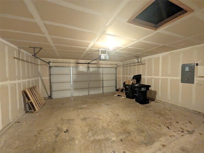 Building Photo - 5760 Fountain Flat Dr