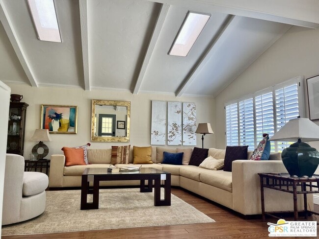 Building Photo - 73450 Country Club Dr