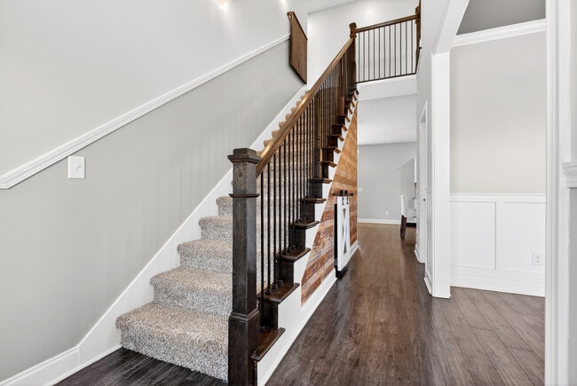 Building Photo - 104 Woodtrace Ct