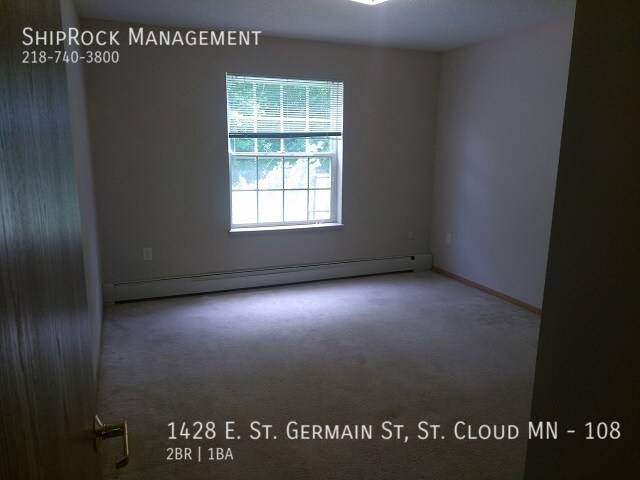 Building Photo - 1428 E St Germain St