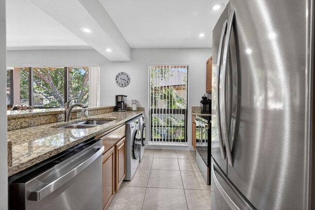 Building Photo - 368 Brackenwood Cir