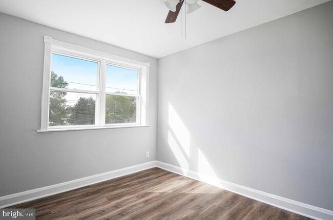 Building Photo - 114 Riverthorn Rd