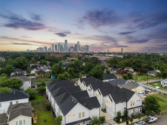 Building Photo - 1222 Mcneil St