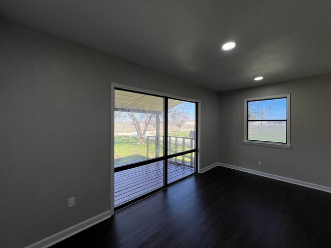 Building Photo - Homes for Rent in Rhome TX