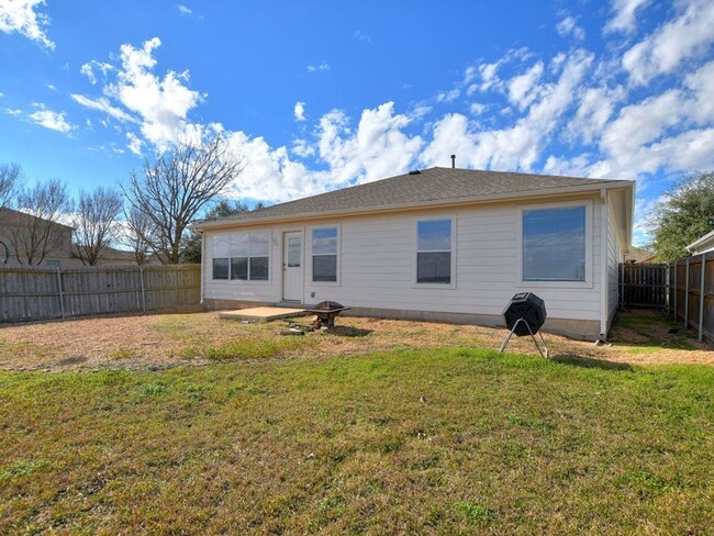Building Photo - Beautiful 4 Bedroom / 2 Bath Home in Eagle...