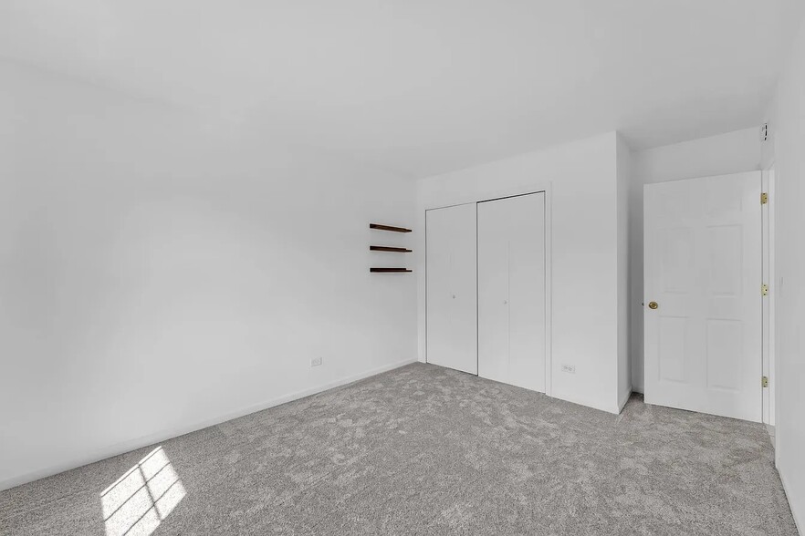 Building Photo - 1110 Riverwood Dr