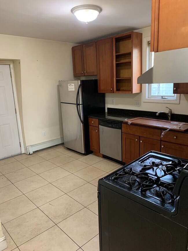 Building Photo - Saratoga Venture LLC