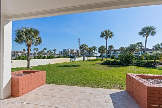 Building Photo - 11 Dondanville Rd