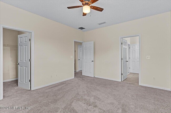 Building Photo - 1201 E Redrock Ridge Ave