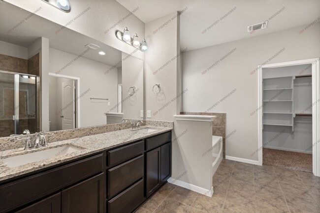 Building Photo - 10217 Eaglefire Dr