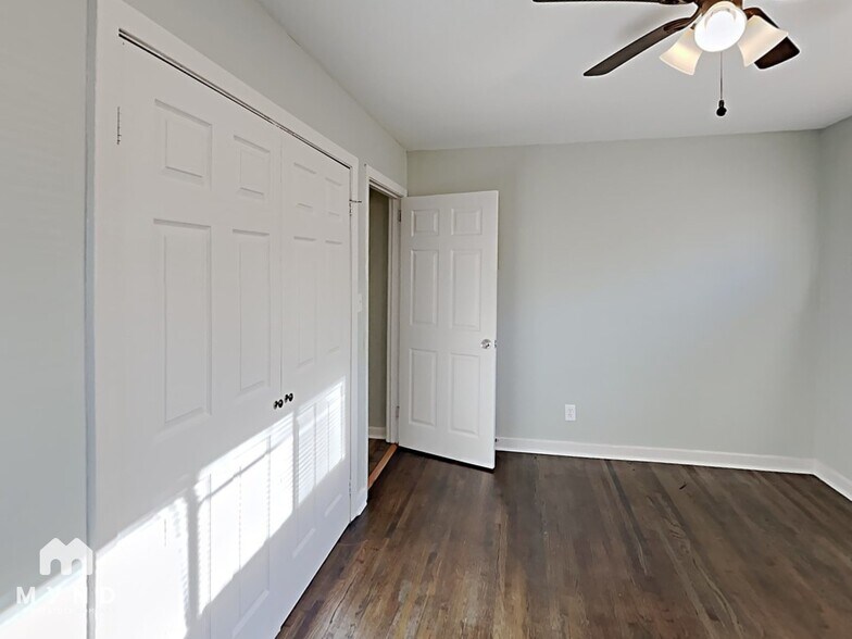Building Photo - 813 Westfield Dr