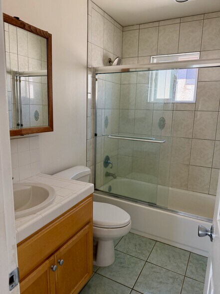 Building Photo - 2617 Rockefeller Ln