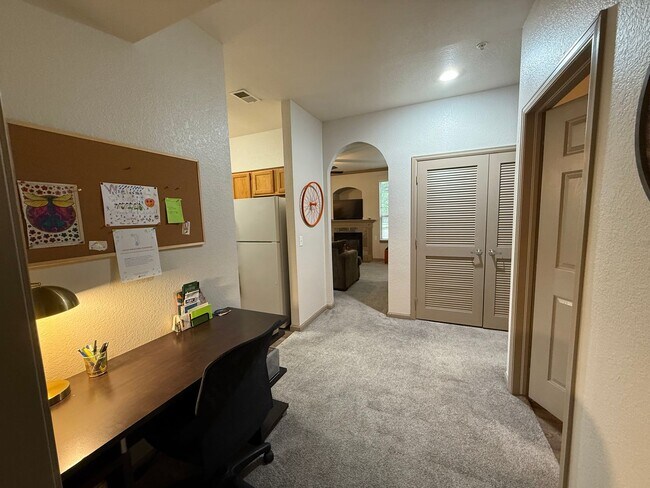 Building Photo - 2 Bed, 2 Bath Condo in Fort Collins - Foss...