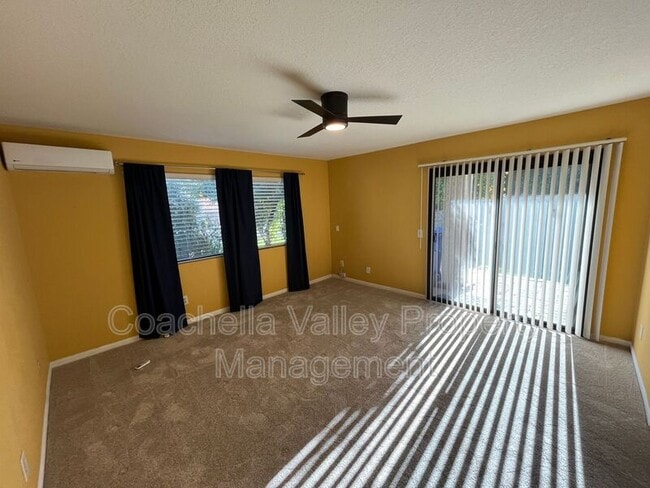 Building Photo - 39095 Sweetwater Dr